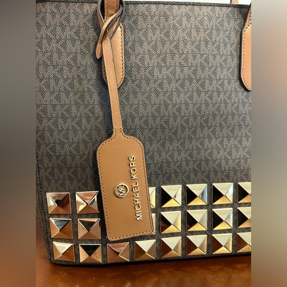 Michael Kors Sinclair Large Studded Tote - Picture 2 of 7